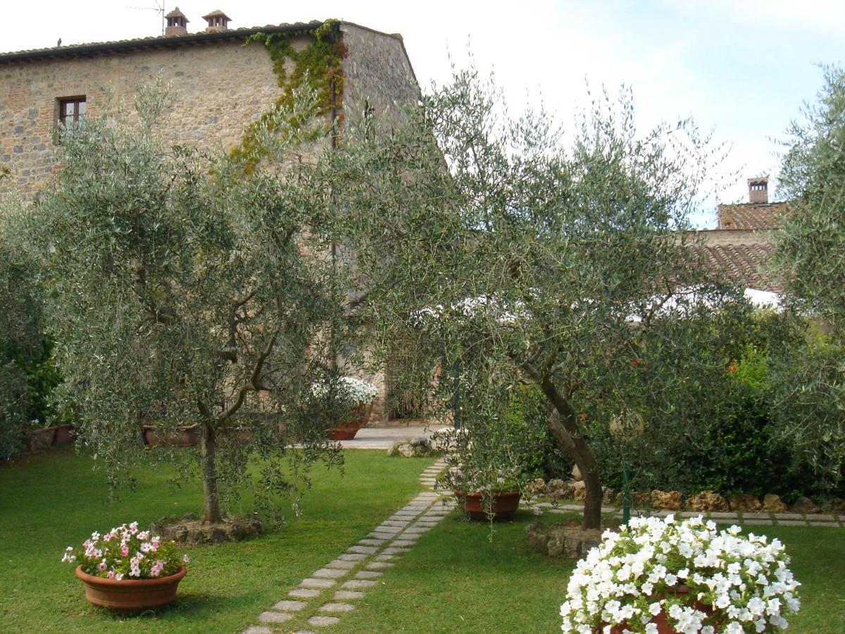Hotel Monteriggioni Exterior photo