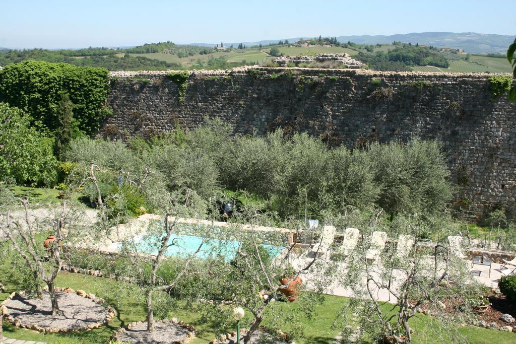 Hotel Monteriggioni Exterior photo