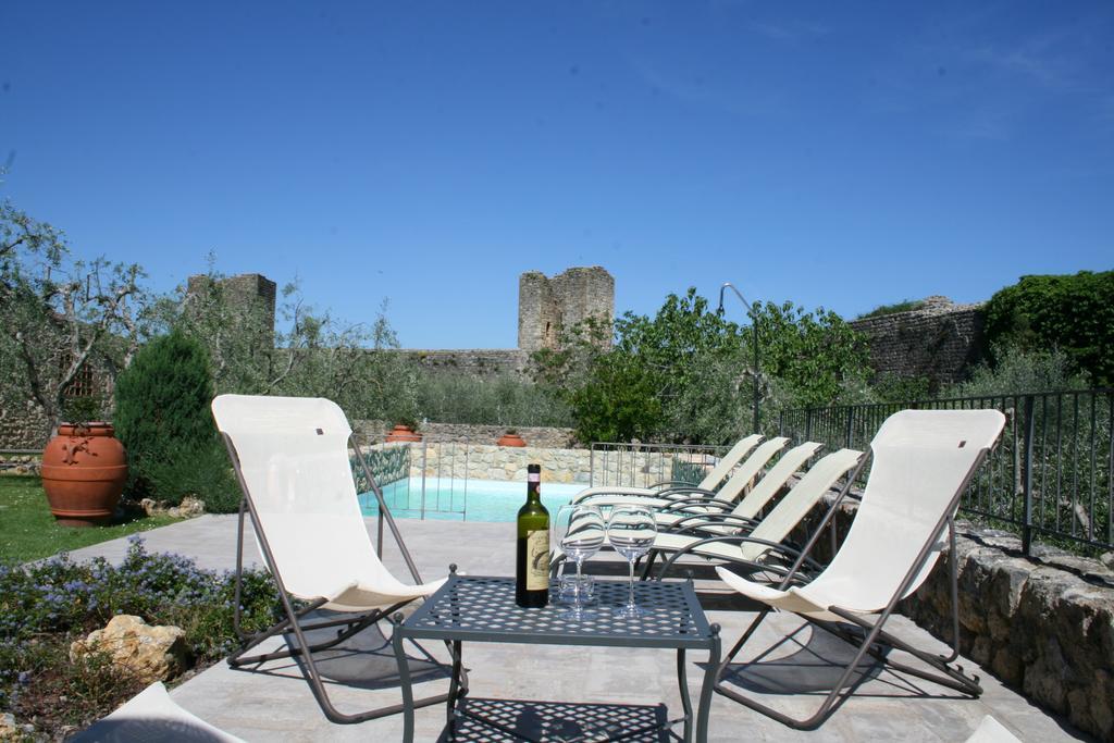Hotel Monteriggioni Exterior photo