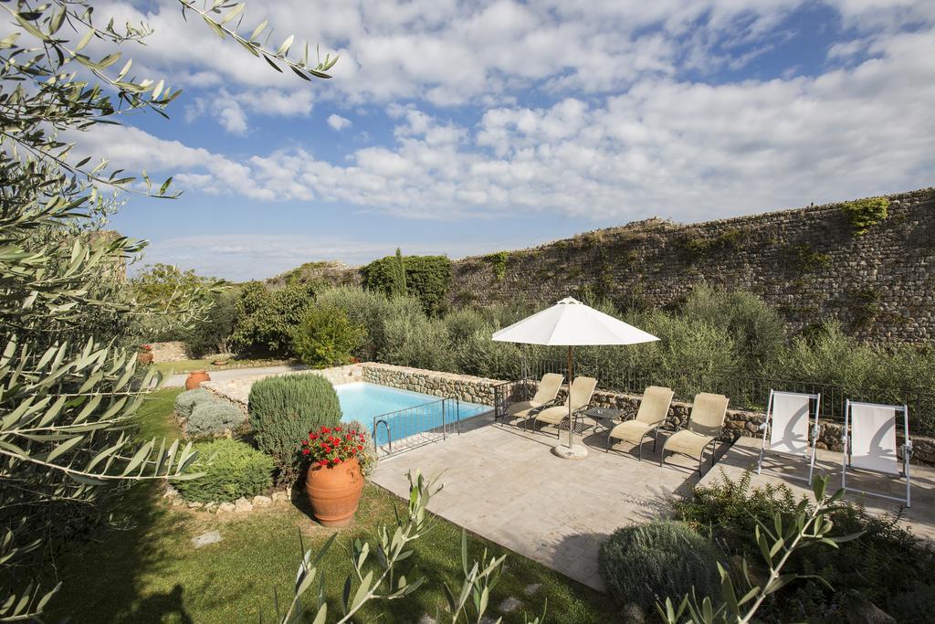 Hotel Monteriggioni Exterior photo