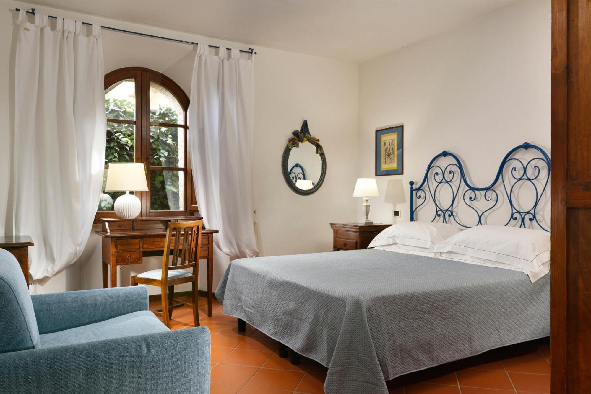Hotel Monteriggioni Exterior photo