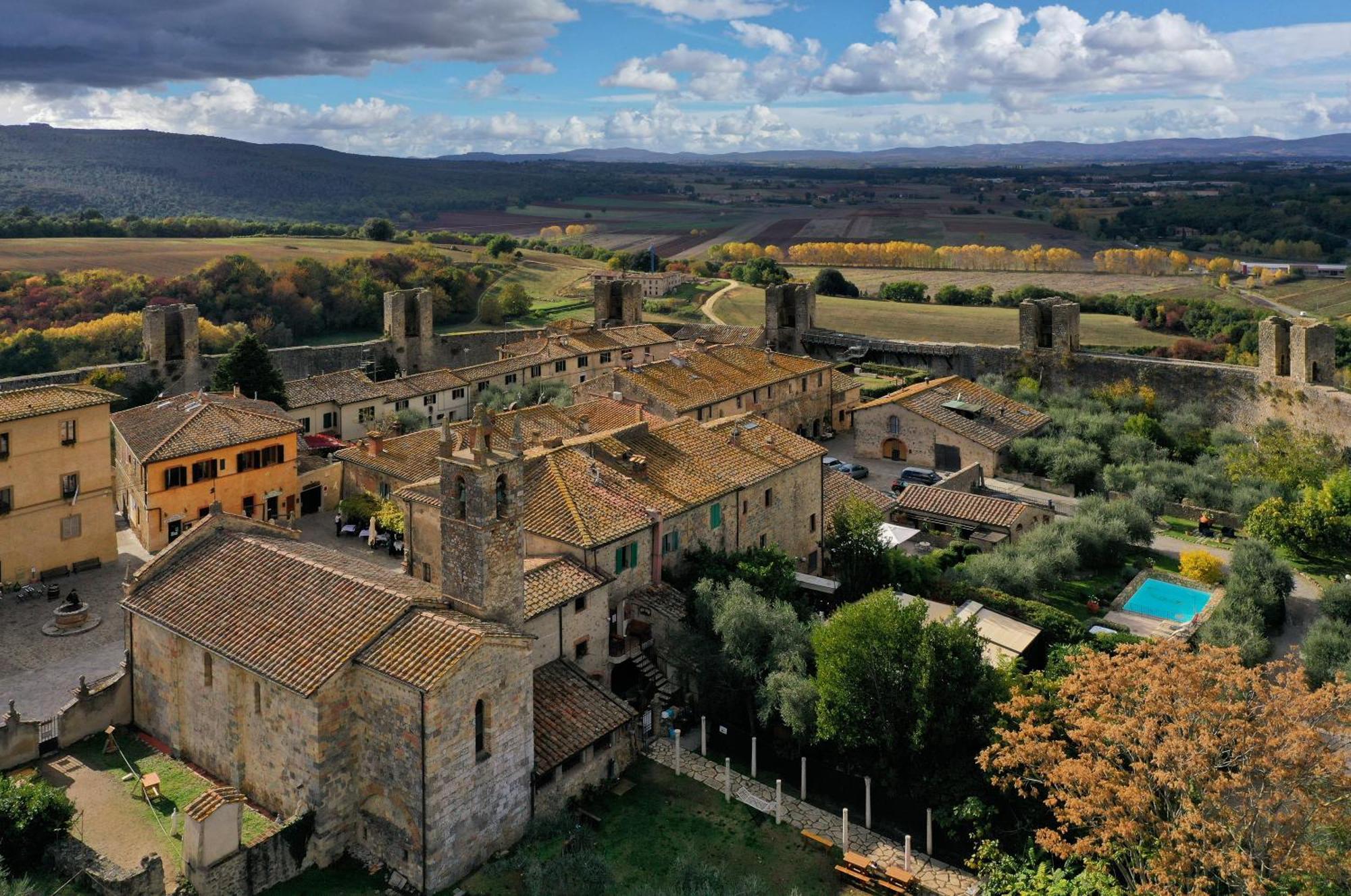 Hotel Monteriggioni Exterior photo