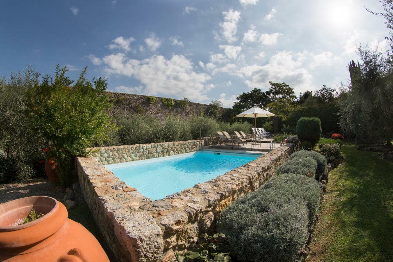 Hotel Monteriggioni Exterior photo